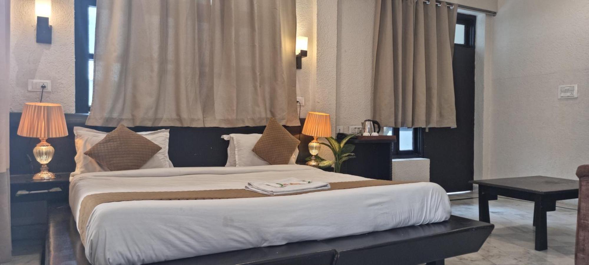 רישיקש Around Stays-Prana Wellness Resort מראה חיצוני תמונה