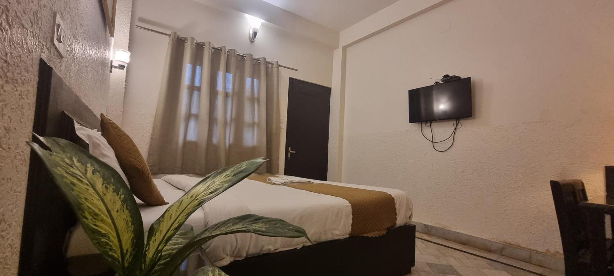 רישיקש Around Stays-Prana Wellness Resort מראה חיצוני תמונה