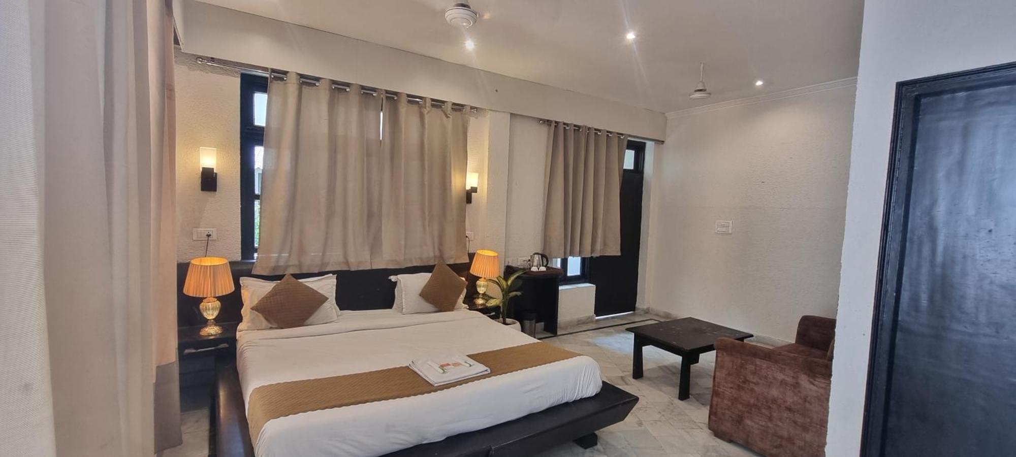 רישיקש Around Stays-Prana Wellness Resort מראה חיצוני תמונה